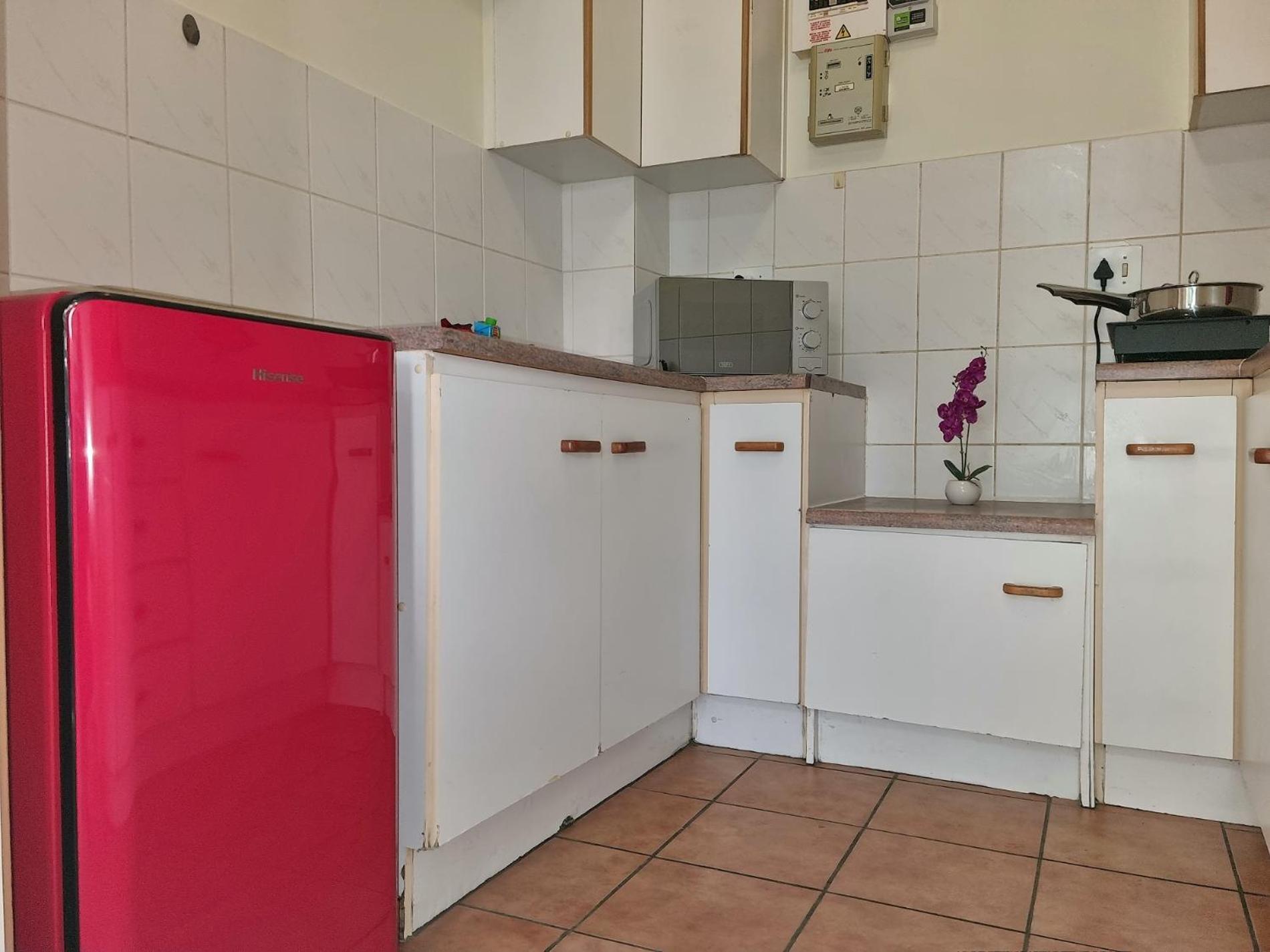 Loft Cottage, Sleeps 2. And Cozy! * Cape Town